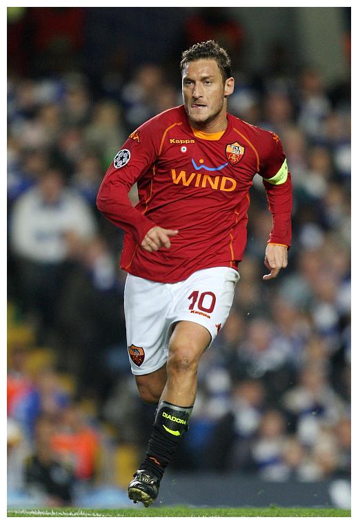 倒霉蛋卡萨诺第17次获金貘奖,质疑托蒂:他20年后会被遗忘|卡萨诺|托蒂