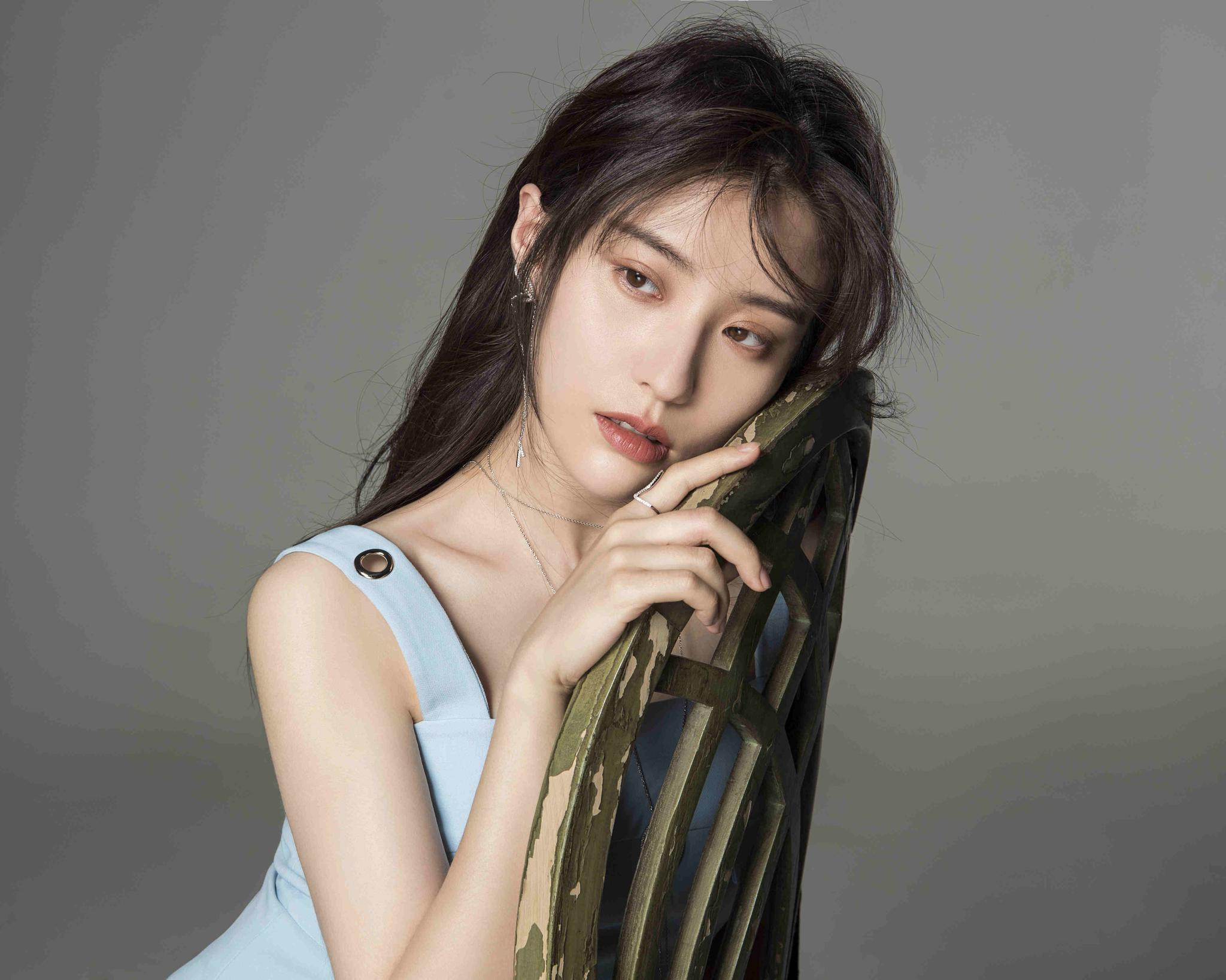 鲍天琦《月上重火》开启助攻模式 演技细节获观众点赞