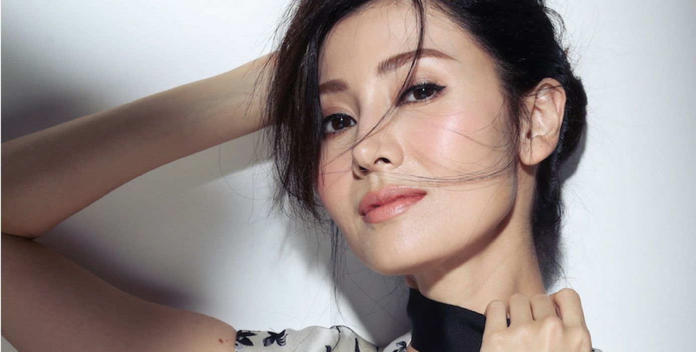 回眸一笑百媚生,经典女神李嘉欣!