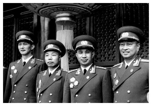 陈赓腿伤严重，差点被截肢，苦苦哀求之下才保住了左腿休闲区蓝鸢梦想 - Www.slyday.coM