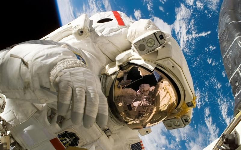 太空出差三人组回家倒计时，而东方红一号目前仍在天空运行休闲区蓝鸢梦想 - Www.slyday.coM