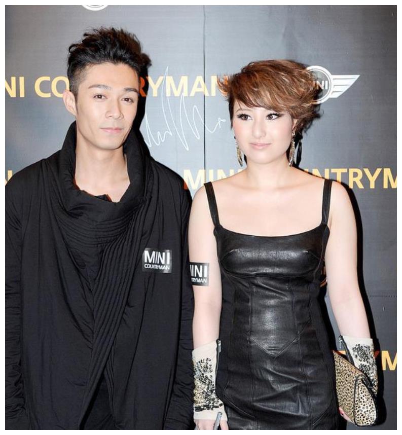 赌王恋爱脑女儿又恋爱男友人皮肤粗糙一口黄牙比前男友丑