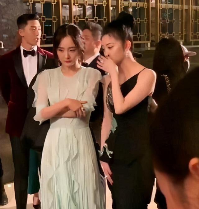 杨幂和景甜同框!网友为什么觉得好像错过了什么?