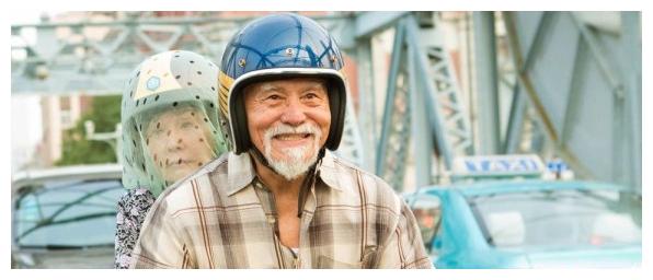 王德顺从不服老!走过52年婚姻,84岁还在和妻子秀恩爱