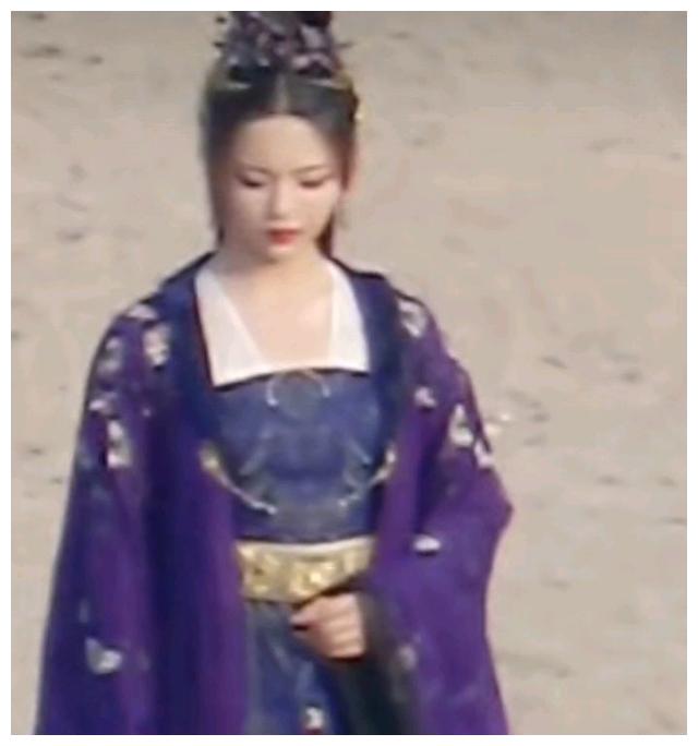 重紫 杨超越 金腰带霸气 剑穗抢眼 魔后 重紫撞衫阴水仙 重紫 剑穗 水仙 新浪新闻 重紫 杨超越 金腰带霸气 剑穗抢眼 魔后 重紫撞衫阴水仙 重紫 剑穗 水仙 新浪新闻