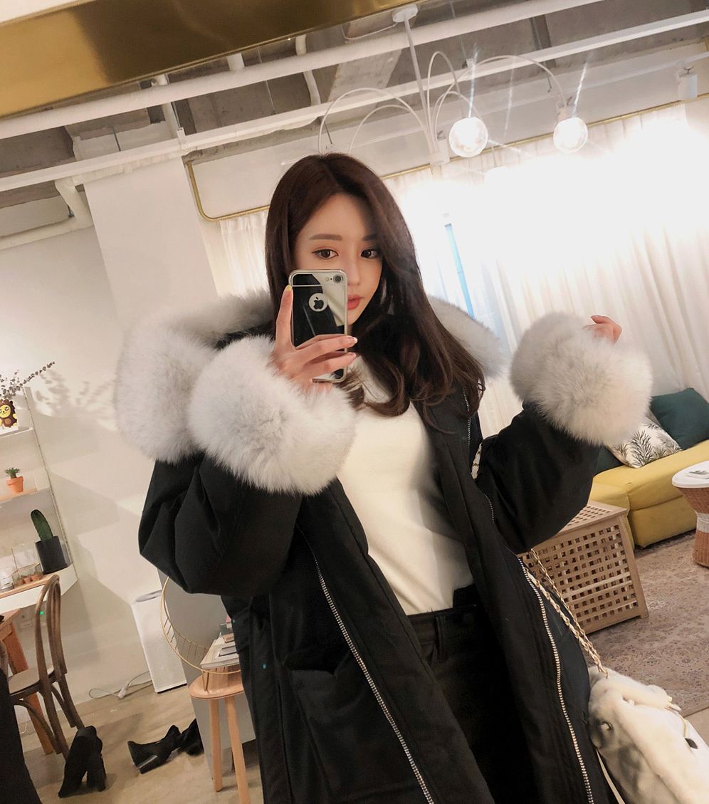 孙允珠高清美图:冬雪冰原浪漫童话星烁羽绒服