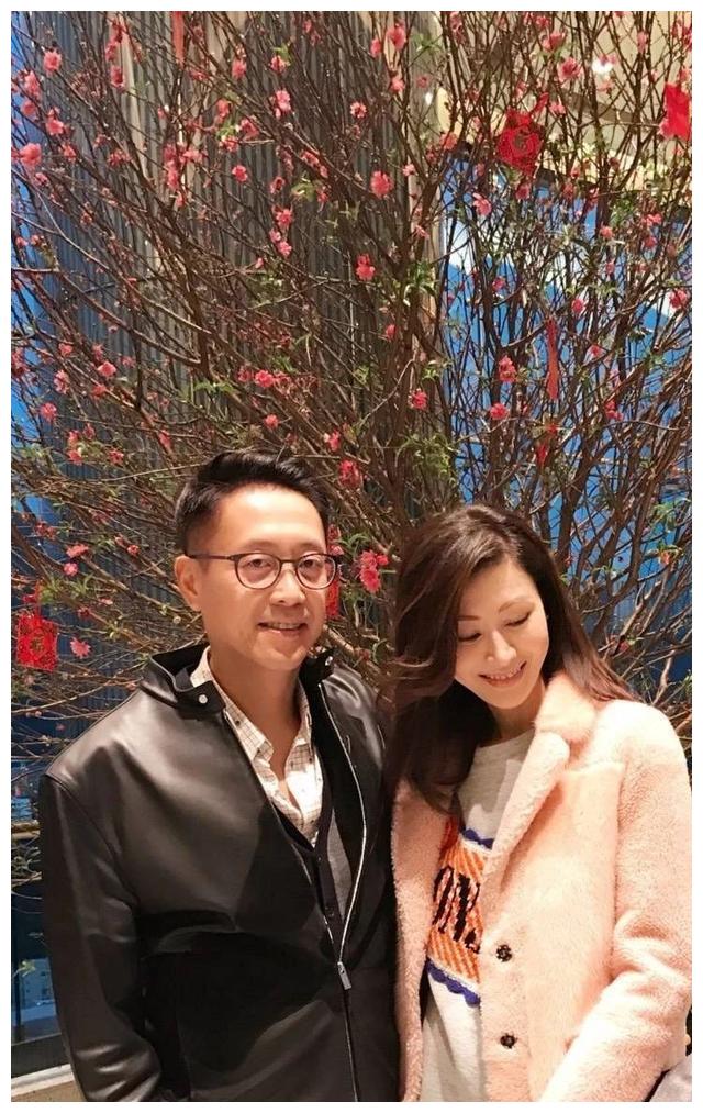 许晋亨是他弟弟他操劳一生因病去世弟弟坐享百亿家产娶李嘉欣