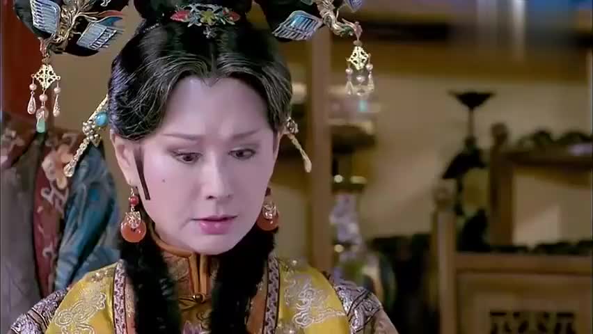 美璃参加春猎,老祖宗二话不说拿出一房间华服让美璃挑选,真宠了