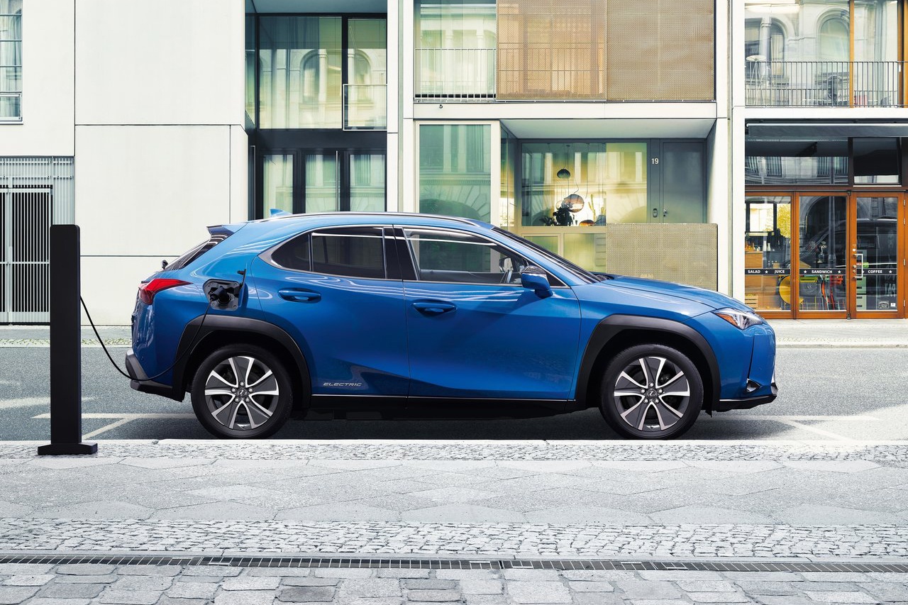 雷克萨斯ux300e上市nedc续航里程400km