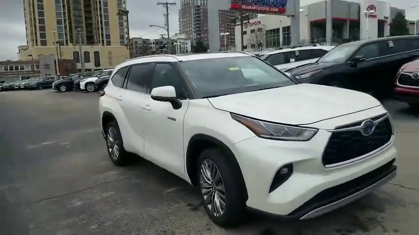 新车展示,2020款丰田汉兰达混动版,全面了解实车,我彻底心动了