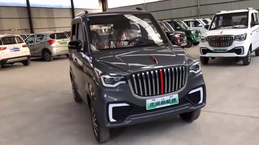 红旗款电动四轮车,百公里只需一块钱