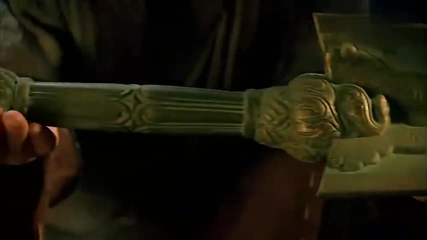 蚩尤获得青铜宝剑,原来这剑有这么大威力,蚩尤竟要它行使这用途