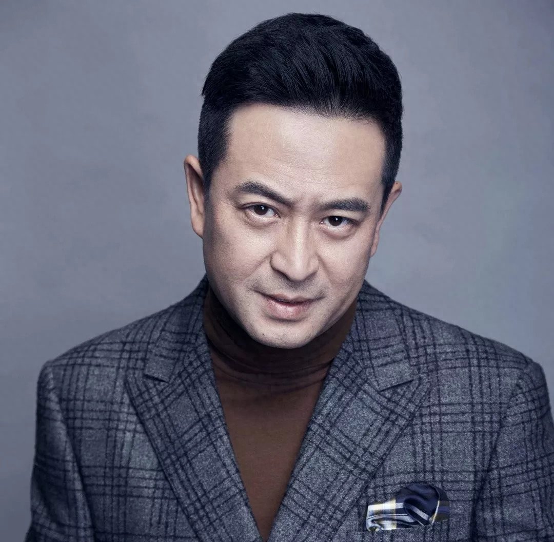 张嘉译:我头发剃了,合同签了,结果把我给换了!