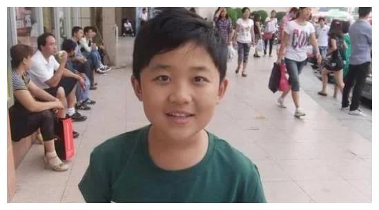 为了长高打激素药,如今23岁却像个孩子|激素|贾云哲|身高_新浪新闻