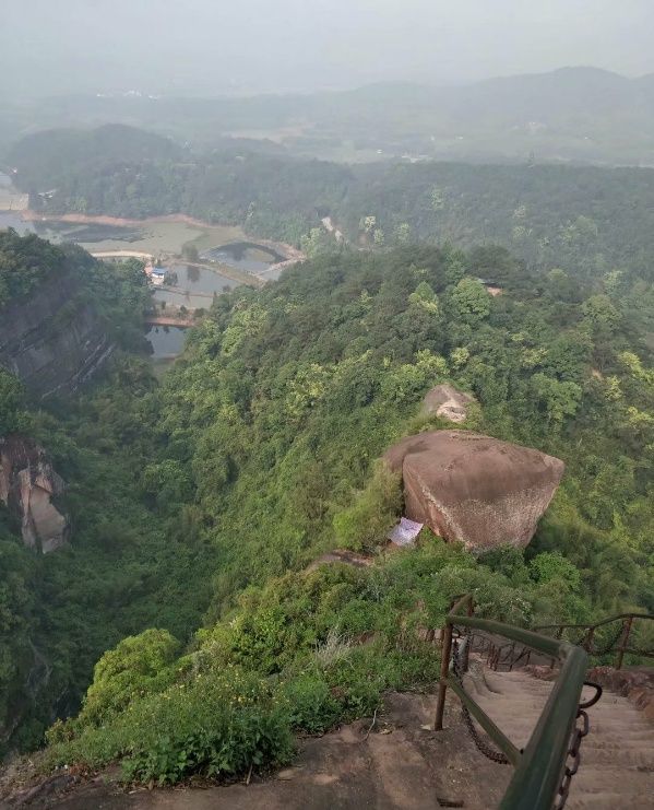 广东韶关丹霞山阳元石景区
