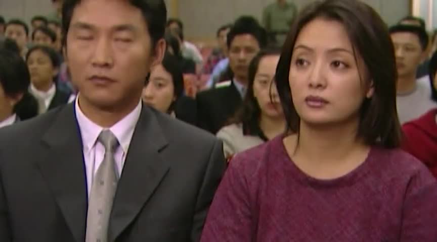 插翅难逃:郭金凤法庭受审,只能出卖张世豪,换取自己的自由