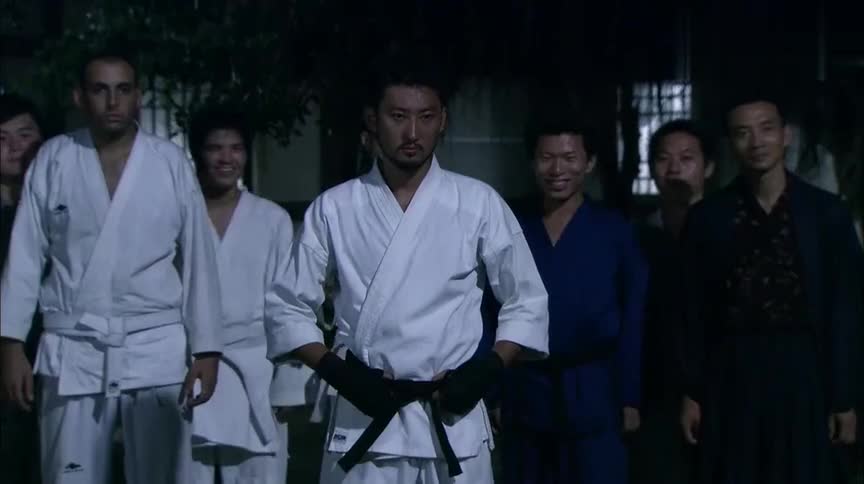 乡下女子深藏不露 一套中原拳法 打败空手道