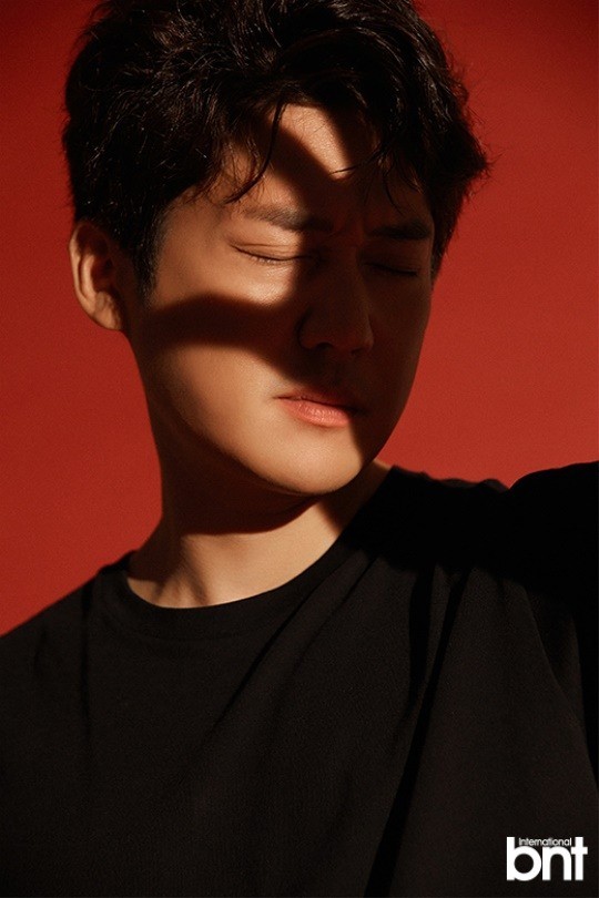 韩国艺人宋昌义最新杂志写真曝光