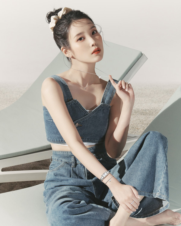 韩国女艺人IU代言珠宝品牌拍最新宣传照