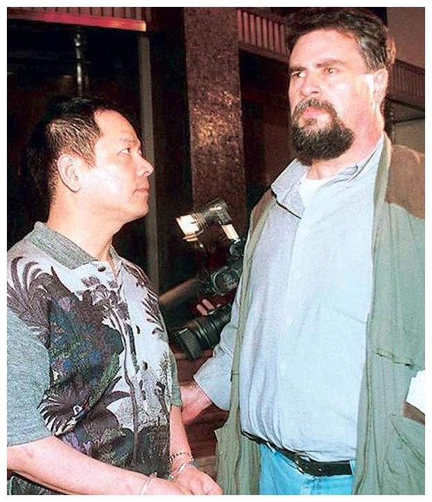 杨嘉欣尹国驹是她姥爷在无线跑龙套21岁生子享平淡生活