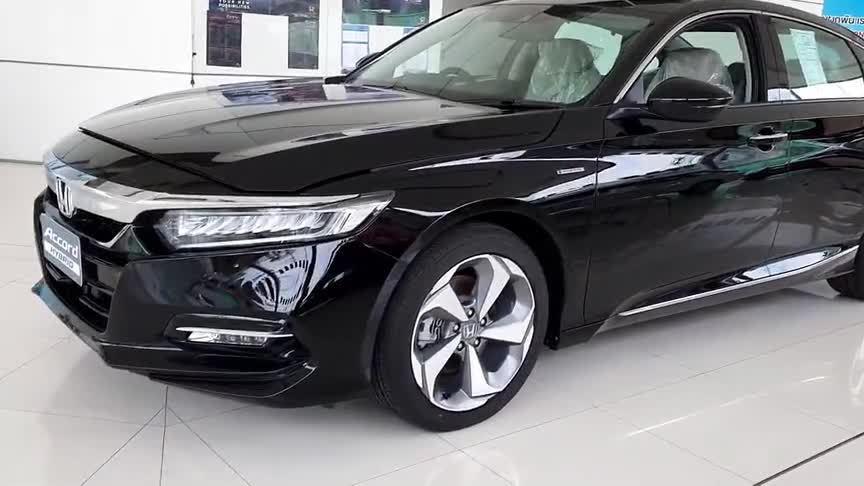 本田雅阁2.0混合动力,还是依旧的经典