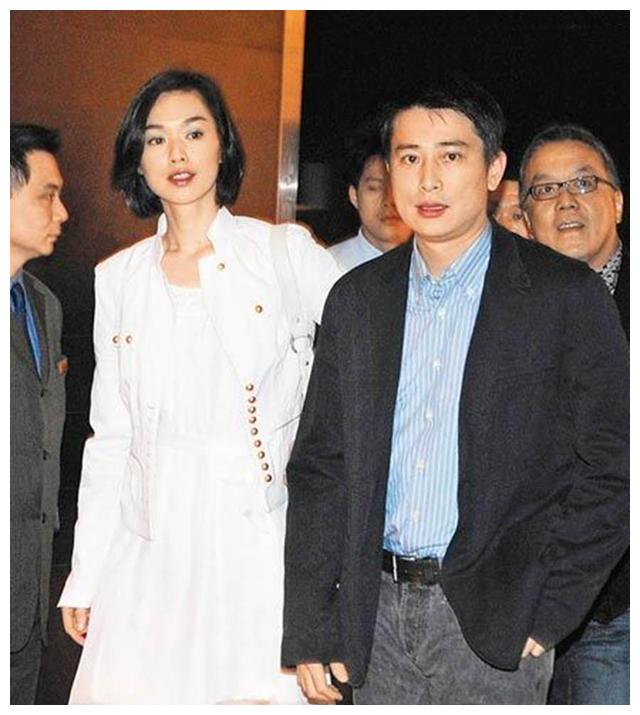 50岁王静莹走出家暴阴影,花百万苦练厨艺,疑要转行当厨师|王静莹|厨艺