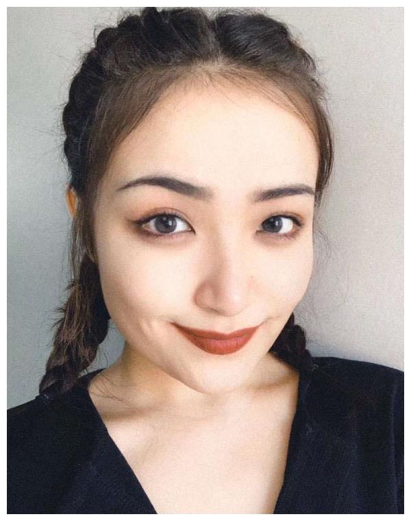 《中国好声音》玛迪娜: "铁嗓甜心"让谢霆锋甘愿"