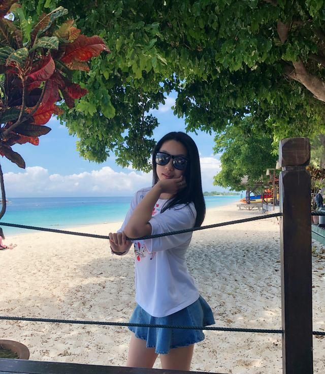 ufc中国举牌宝贝95后甜美系小姐姐王晶晶