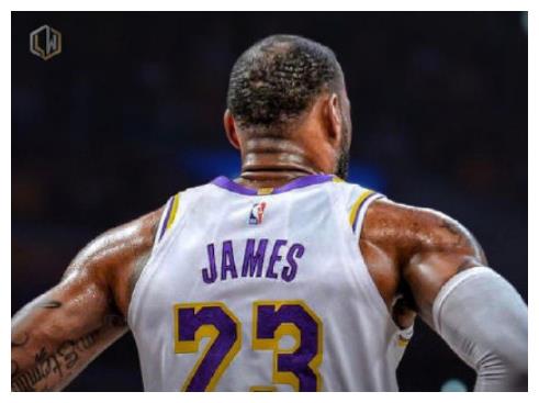 踝关节扭伤之后！詹姆斯首次发声，自己受到了双重打击休闲区蓝鸢梦想 - Www.slyday.coM