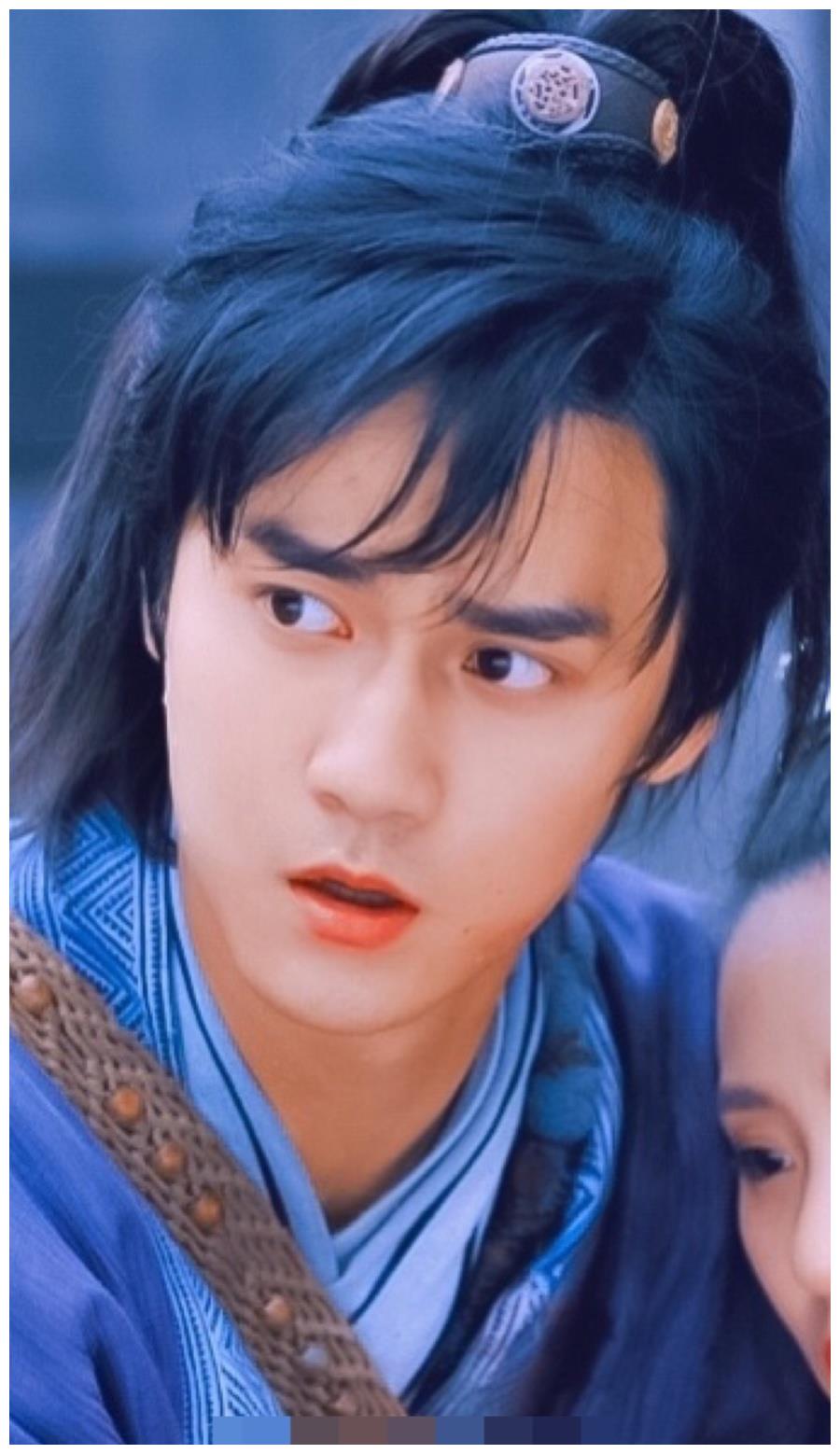 曾经红极一时的蒋劲夫,儒雅帅气演技也不错,现在变胖让人认不出