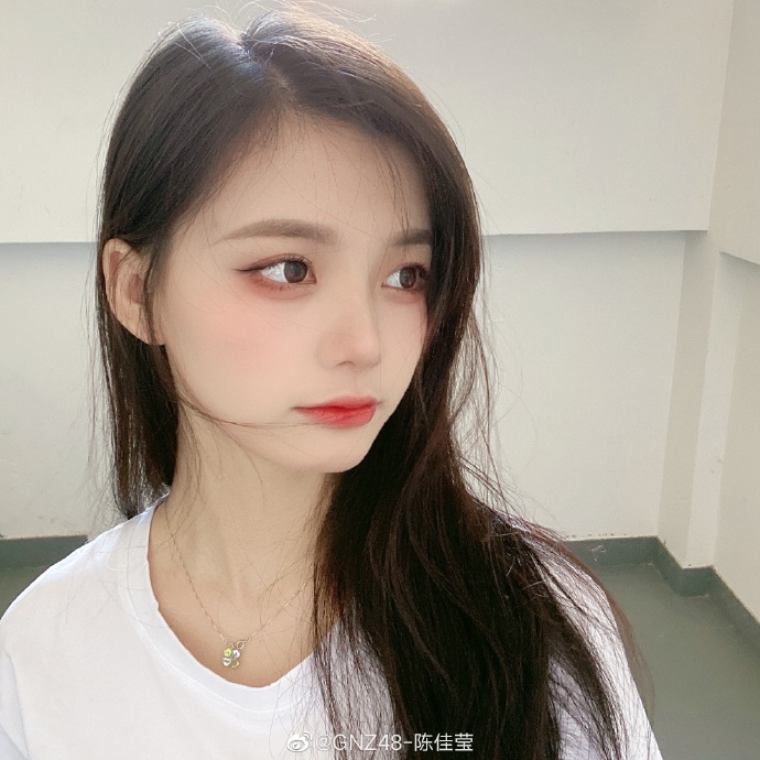 美少女gnz48-陈佳莹迷人美照好看_高清图集_新浪网