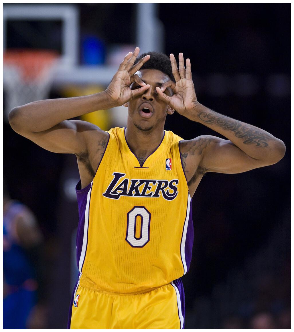 答球迷nba的尼克杨究竟打篮球是什么水平