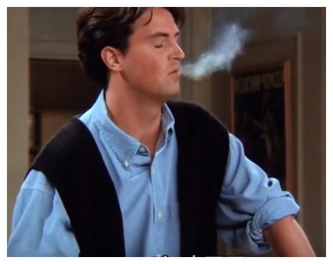 老友记经典片段之chandler揭秘为什么男生喜欢抽烟