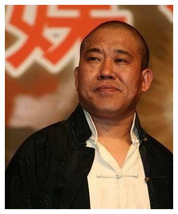 好几位演员都演过汉奸角色其中表演最为传神的还是那个贾队长