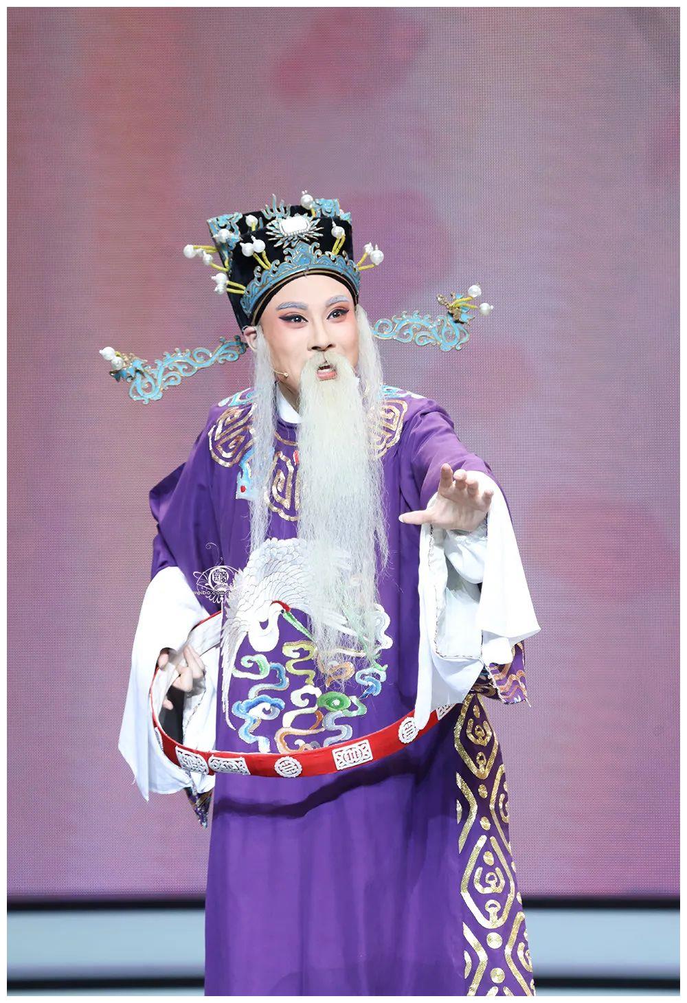 上越青年老生演员:徐派名家曾称她为金嗓子__财经头条