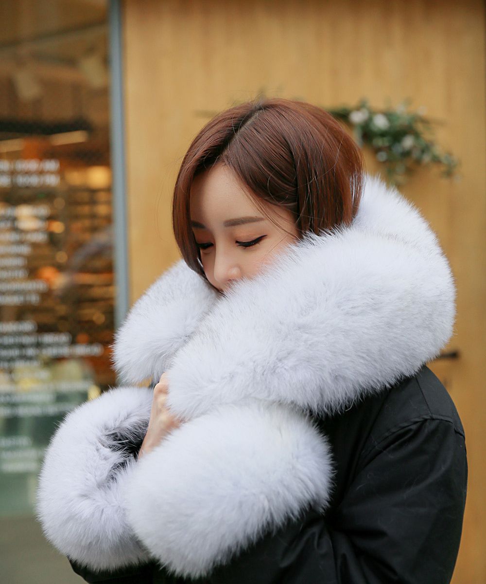 孙允珠高清美图:冬雪冰原浪漫童话星烁羽绒服