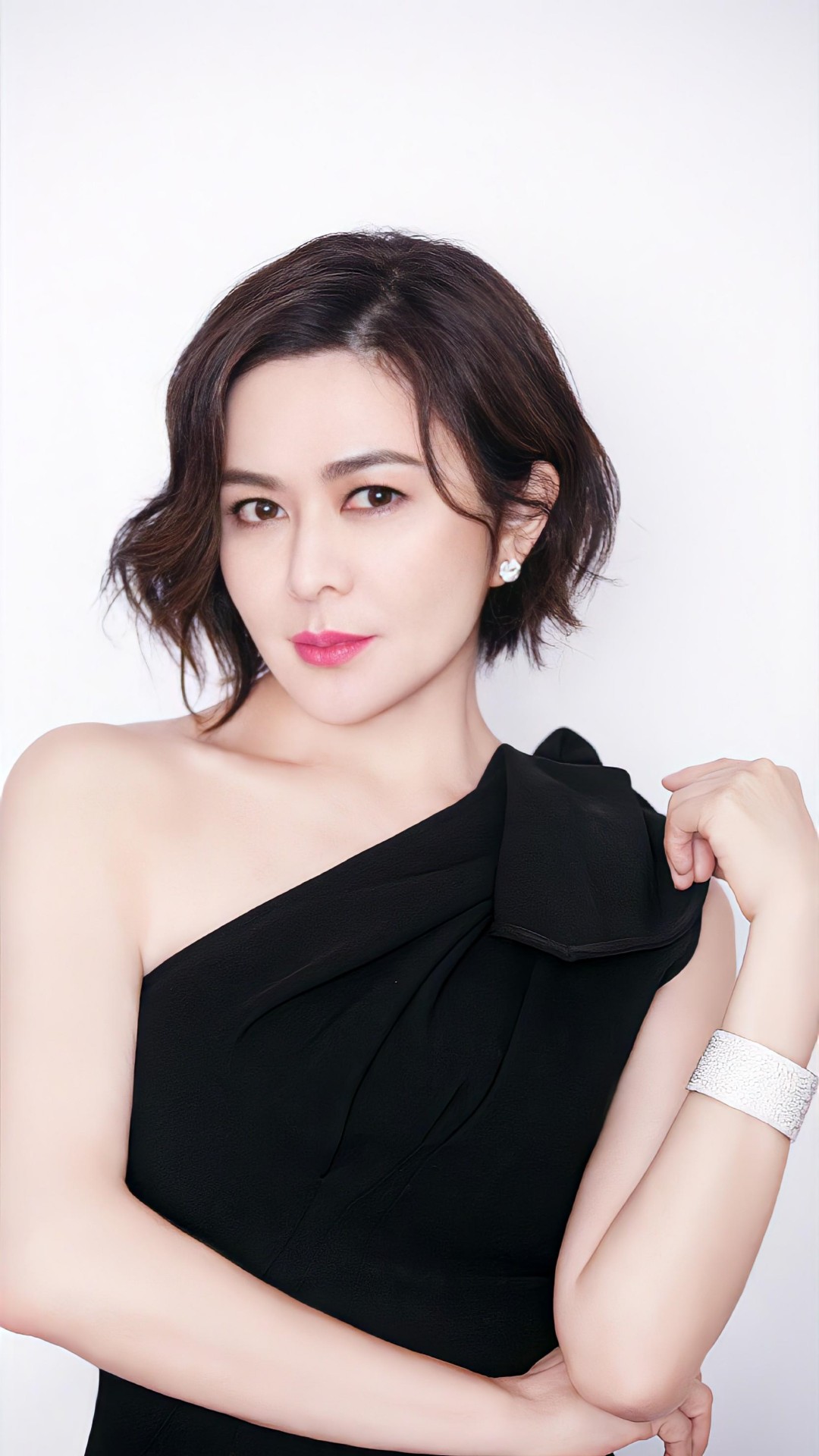 十三姨关之琳时尚写真一代女神靓绝香江