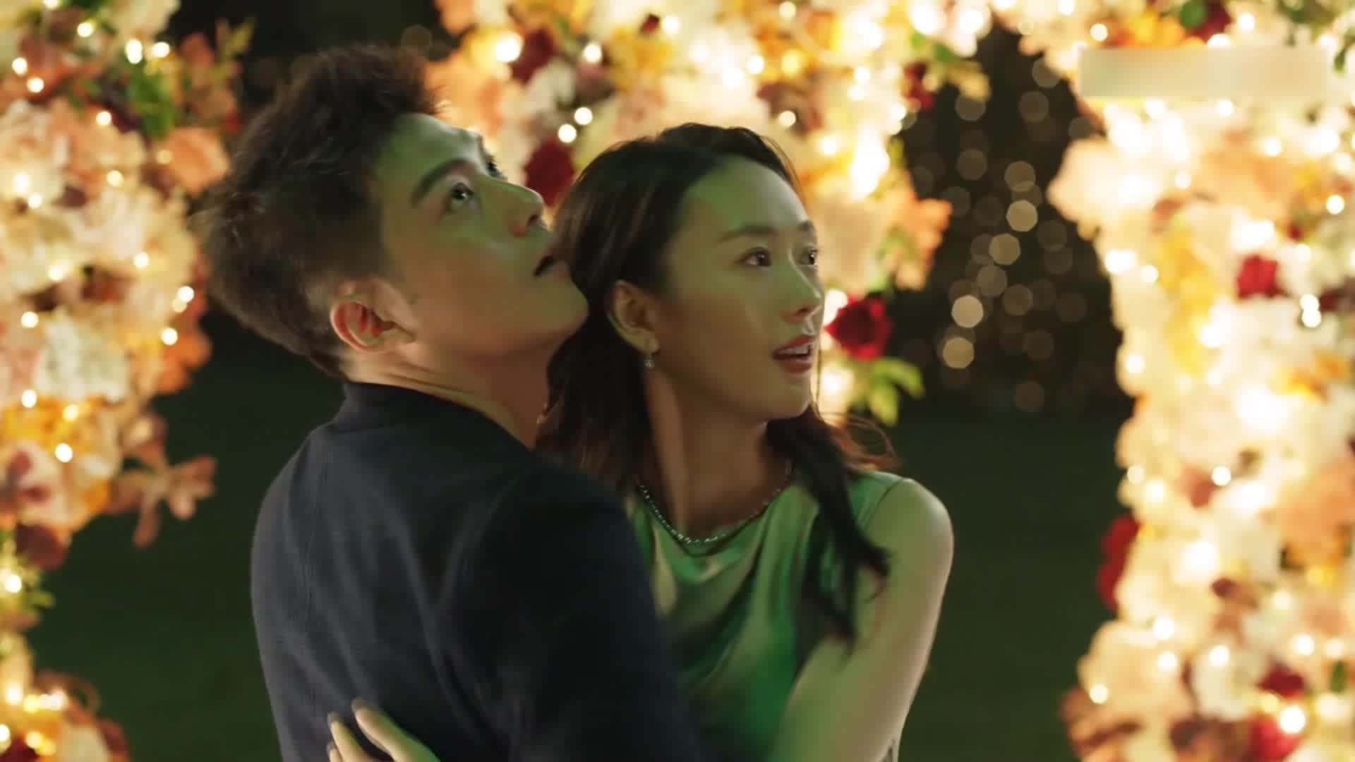 许幻山烟花宴给顾佳庆生,林有有挂脖子耍心机,许幻山彻底沦陷