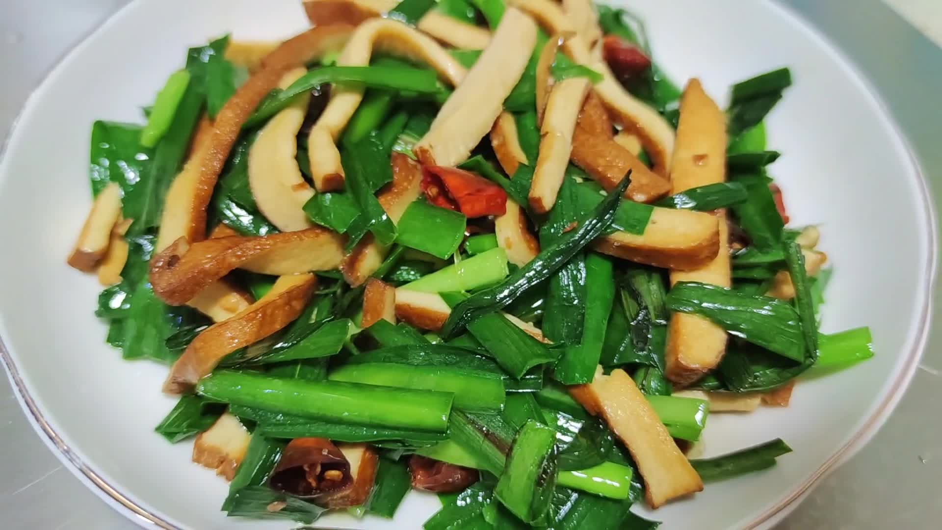 韭菜炒豆干,地道家常小炒,口感鲜嫩,营养又下饭,成本不到7块