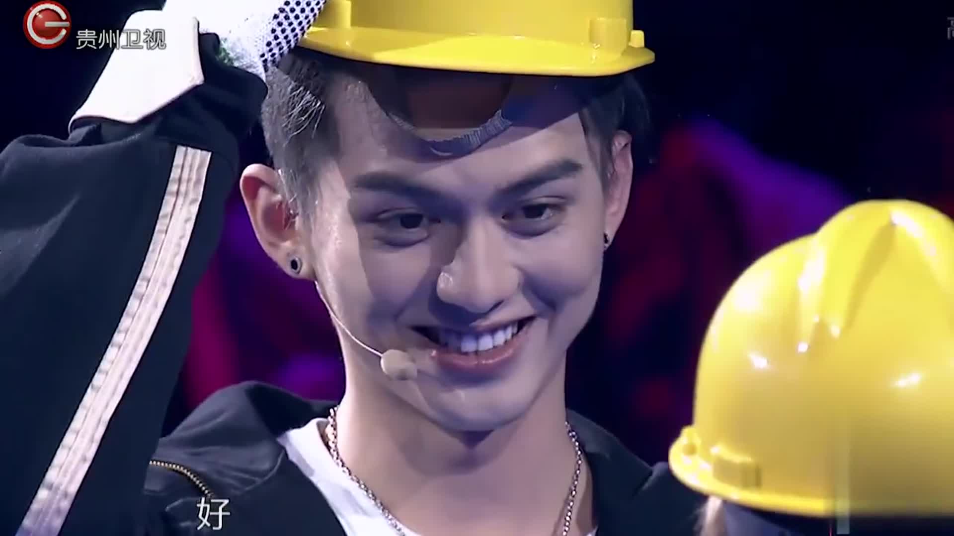 女嘉宾称谈恋爱不一定要结婚,想三十岁后再结婚丨非常完美