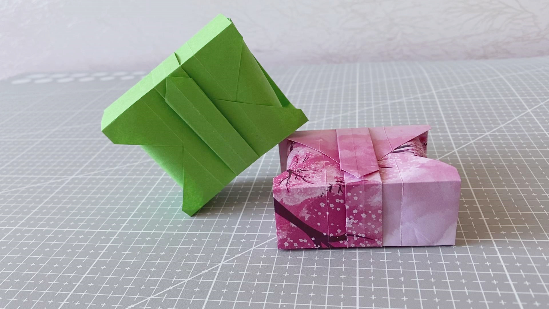 一个能两边开口的折纸收纳盒