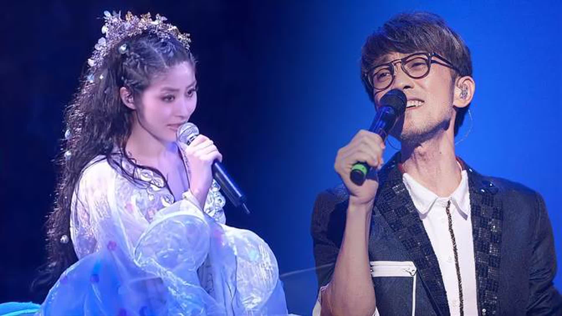 原唱VS原创，陈慧琳周传雄同唱《记事本》，一开口差距明显！