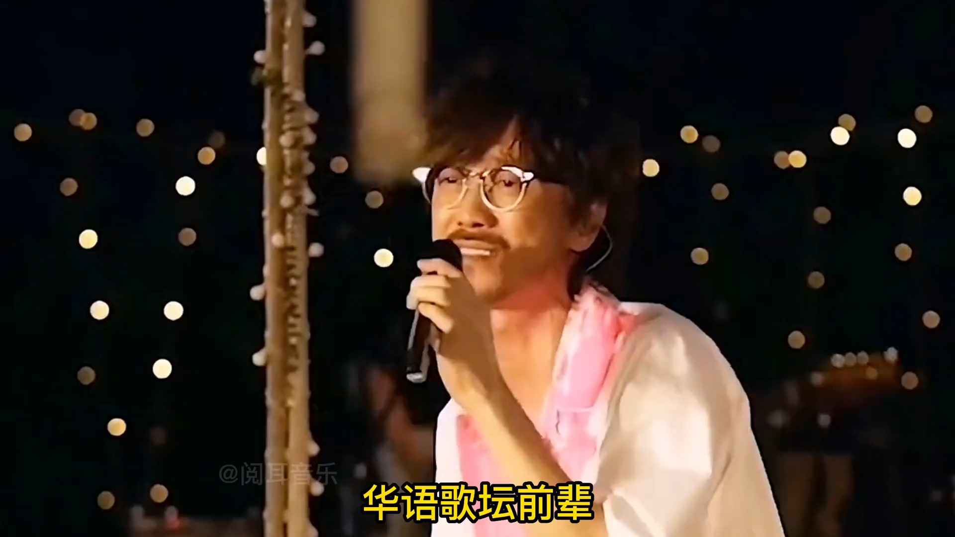 周传雄2022高调复出，谁还记得原来这些情歌都是他唱的？