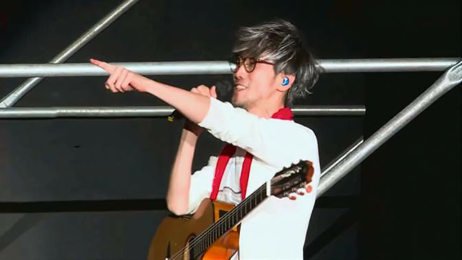 周传雄演唱会：再唱《黄昏》，全场大合唱太震撼，爷青回！