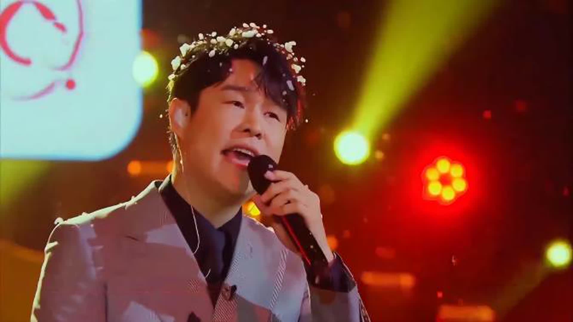 小沈阳演唱《依兰爱情故事》，献给老婆沈春阳听，郑恺都听哭了