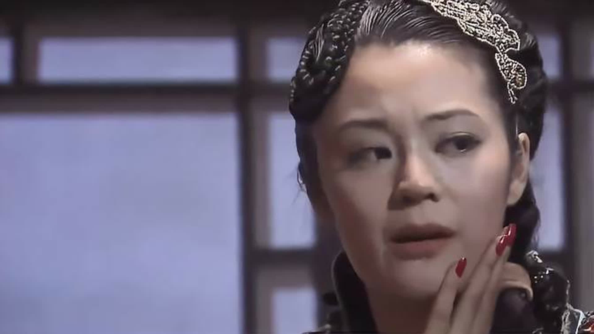 战地黄花：夫人在家不老实，不料老爷突然回来，这下夫人慌了