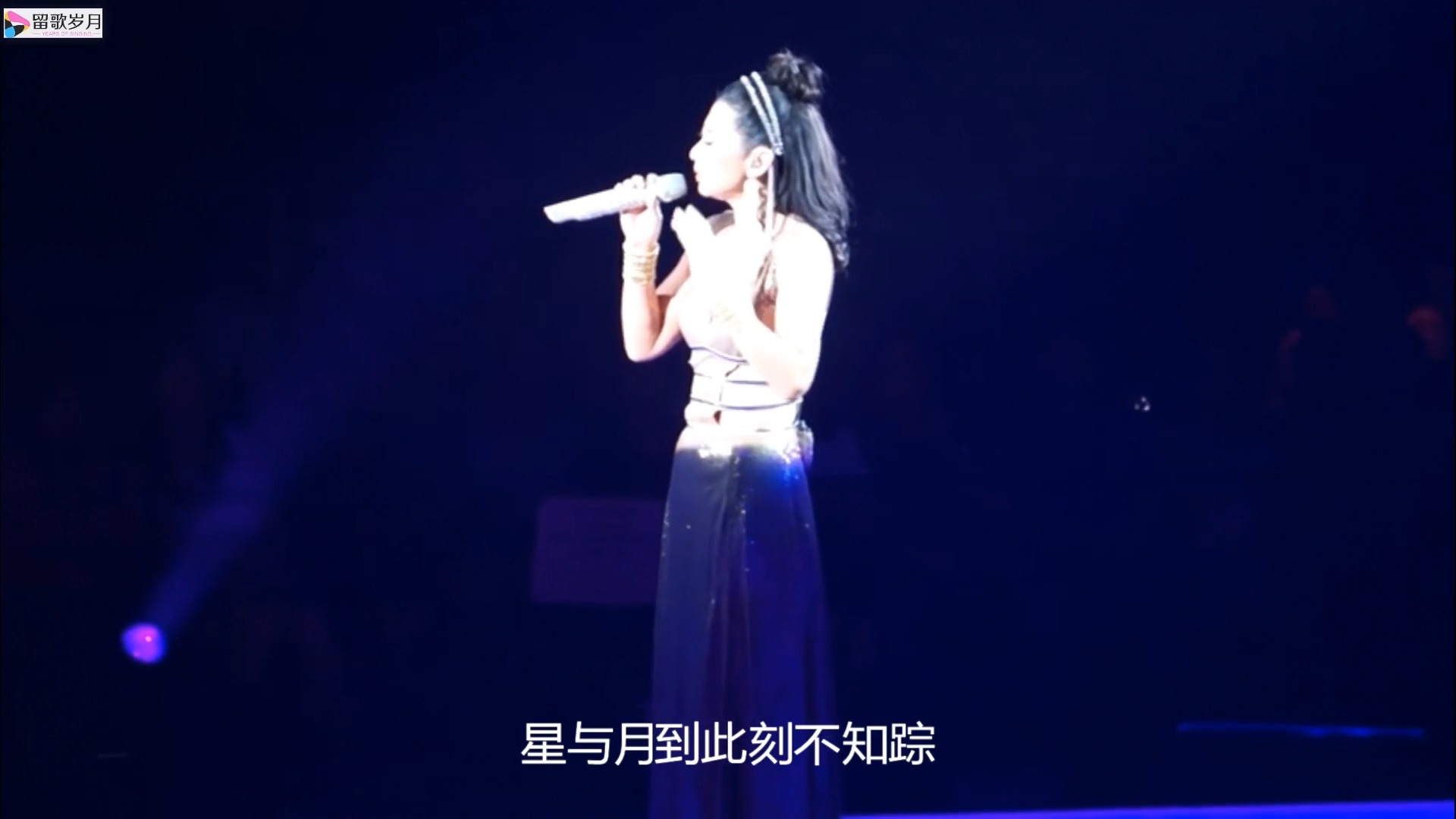 嗓子已自带环绕立体声，80年代经典金曲《甜言蜜语》叶倩文