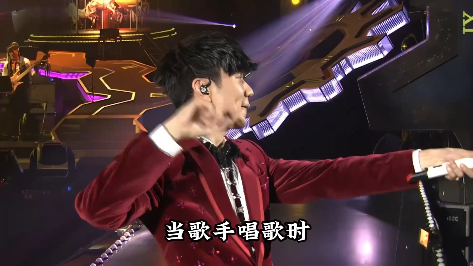 歌手去掉伴奏后的差距，有人依旧稳如CD，有人却一言难尽！