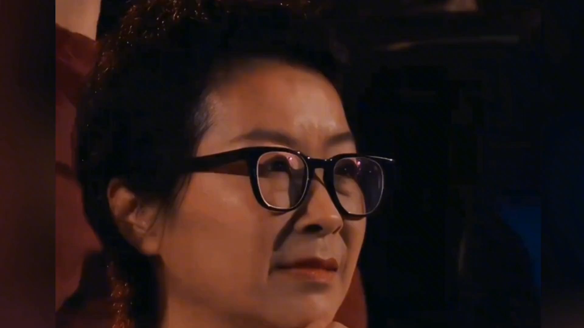 新歌上线！《女人的酒》女人喝的不是酒，是心酸和眼泪