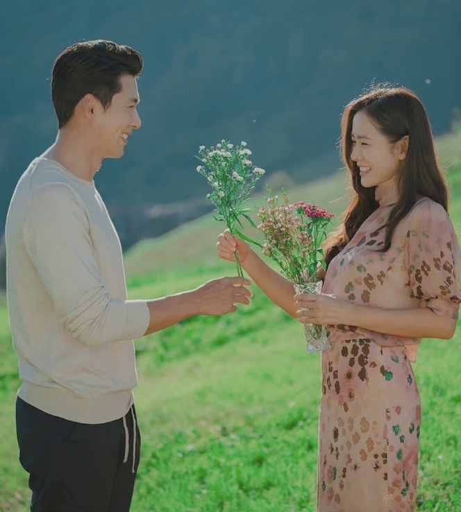 玄彬孙艺珍婚纱照有多甜俊男靓女甜蜜牵手堪称韩剧颜值天花板